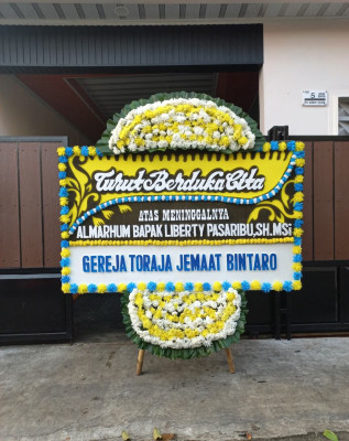 Papan Bunga Duka di Sirombu