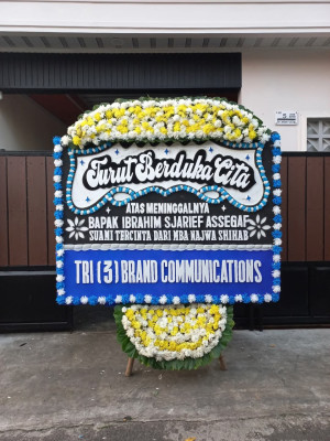 Papan Bunga Duka di Sirombu